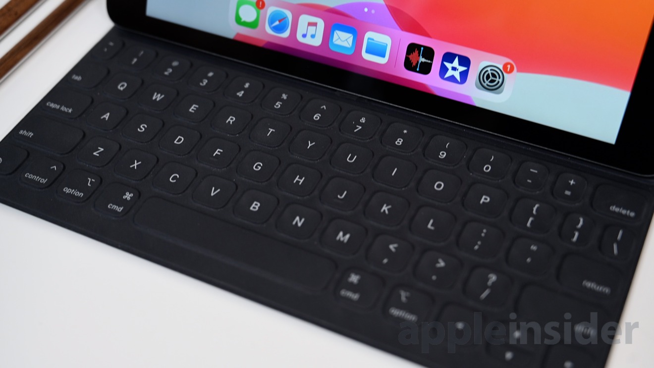 The 2019 iPad supports a full-sized keyboard