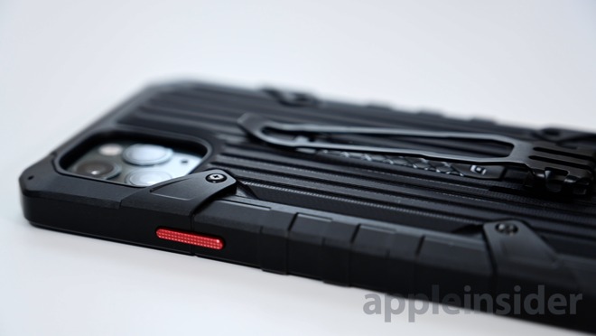 A closer look at the Element Case Black-ops case