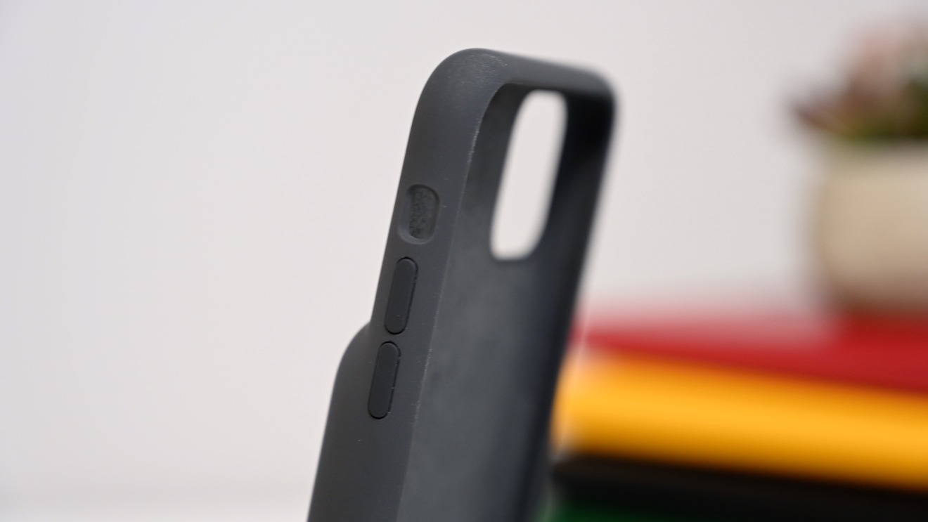 iPhone 11 Pro Smart Battery Case in black