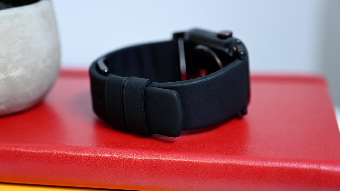 photo of Review: Nomad Active Strap finally makes leather waterproof image
