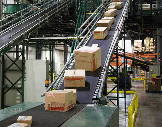 Inside the Walmart Distribution Center at Fort Pierce, Florida (Source: Walmart)