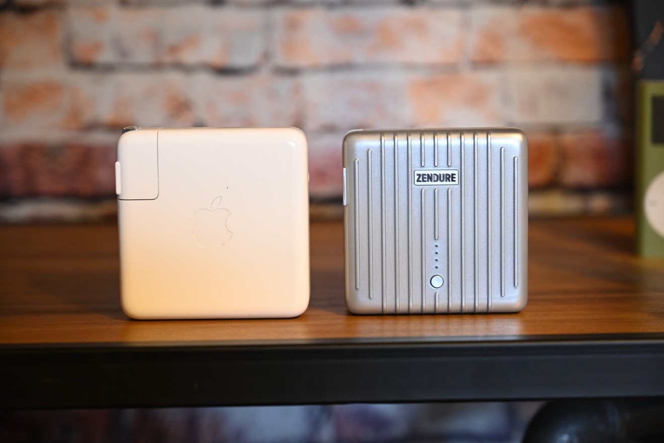 Zendure Mix Go (right) and Apple's 87W power adapter (left)
