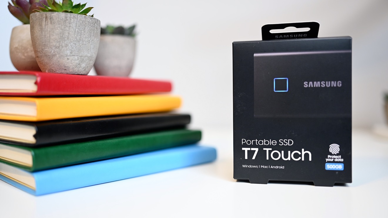 The box of the Samsung T7 Touch Portable SSD