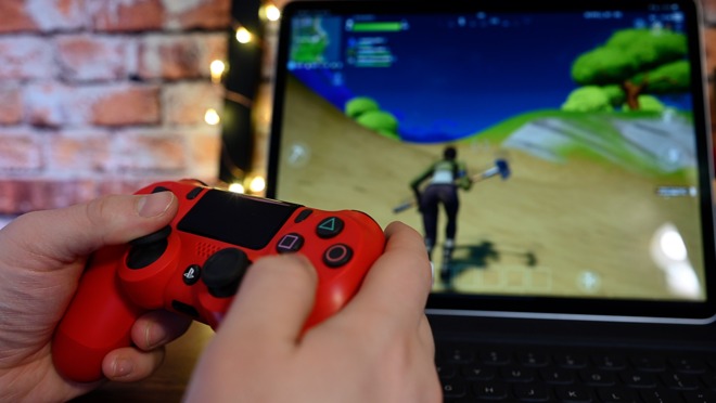 Playing Fortnite with external Dualshock 4 Controller
