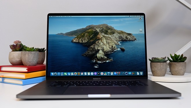 Apple' s MacBook Pro heeft een scherm met een glanzende, hogere resolutie