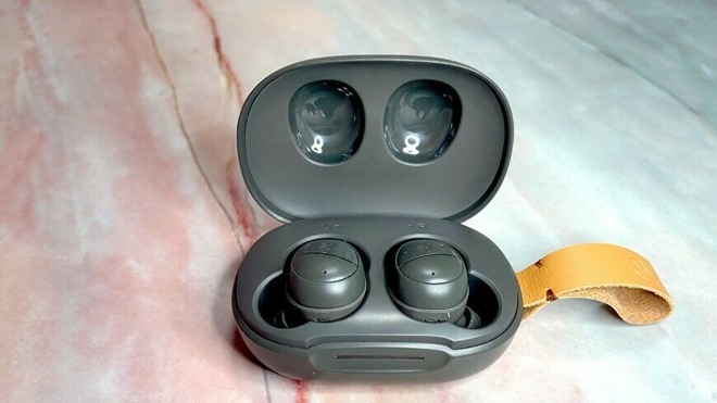 Earbuds in case