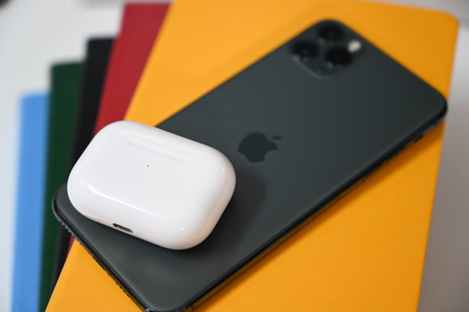 AirPods pro and iPhone 11 Pro Max