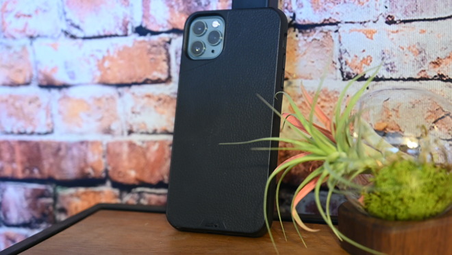 The Mous Limitless 3.0 case in black leather