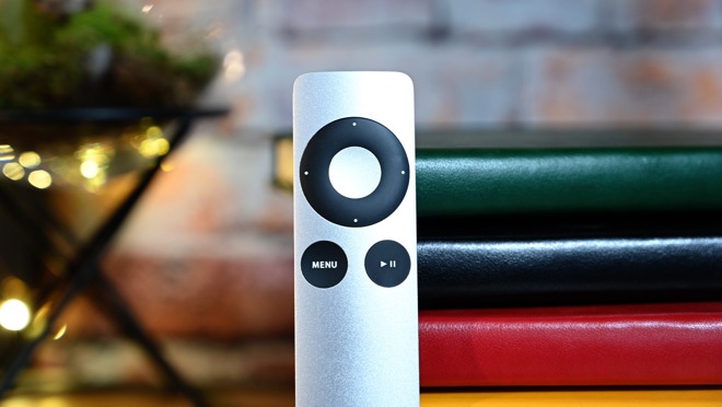 Apple's discontinued aluminum remote