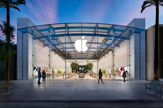 The Third St. Promenade Apple Store in Santa Monica, California.