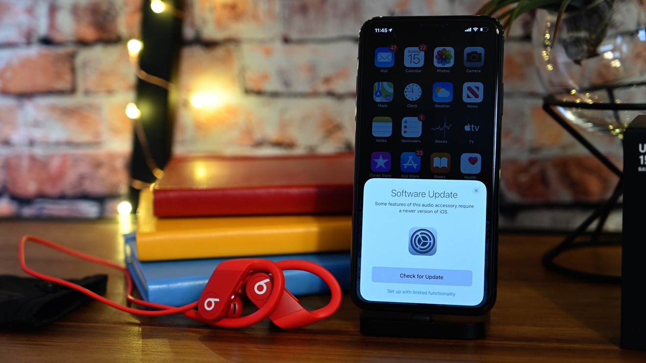 Trying to pair the Powerbeats 4 on iOS 13.4