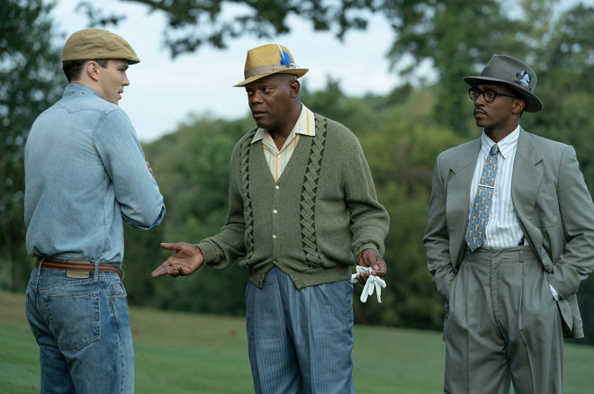 Nicholas Hoult, Samuel L. Jackson and Anthony Mackie in The Banker (Apple)