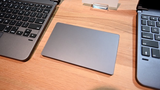 The Brydge iTrack iPad trackpad