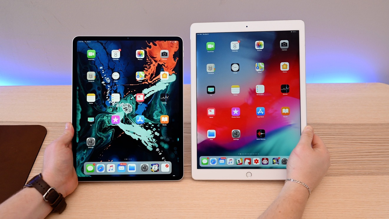 2018 iPad Pro (left) and the 2017 iPad Pro (right)