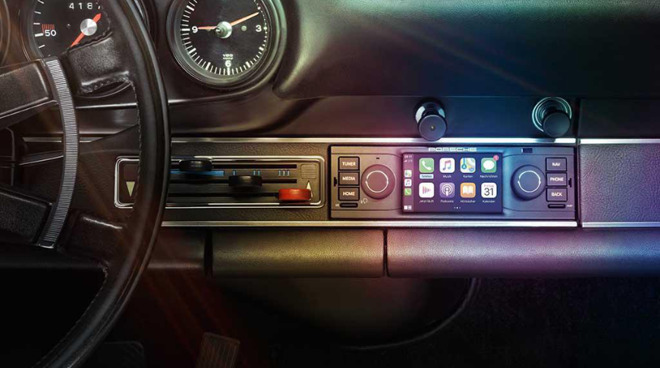 The CarPlay kit blends in with Porsche's trim