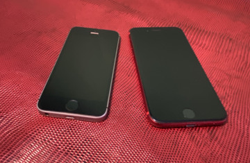 Apple's original iPhone SE (left) and new second generation (right)