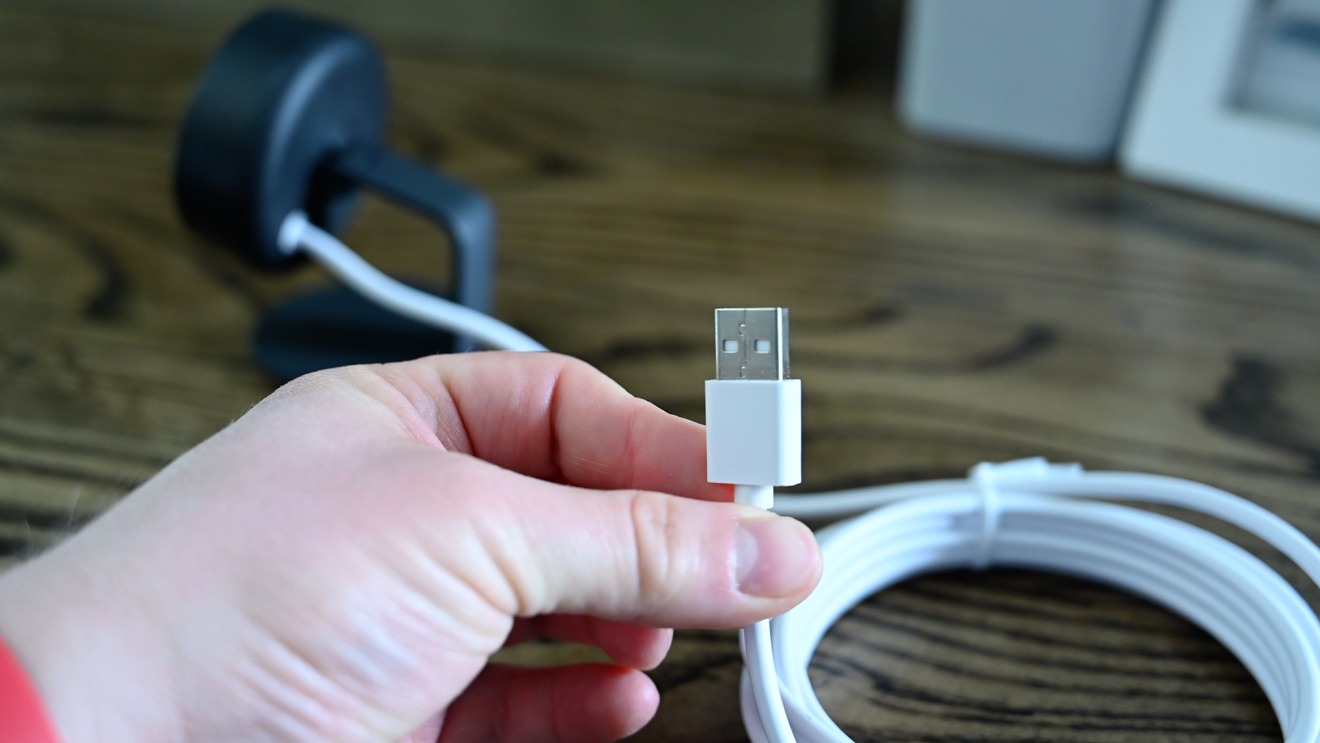 The Circle View uses a USB-A cable for power
