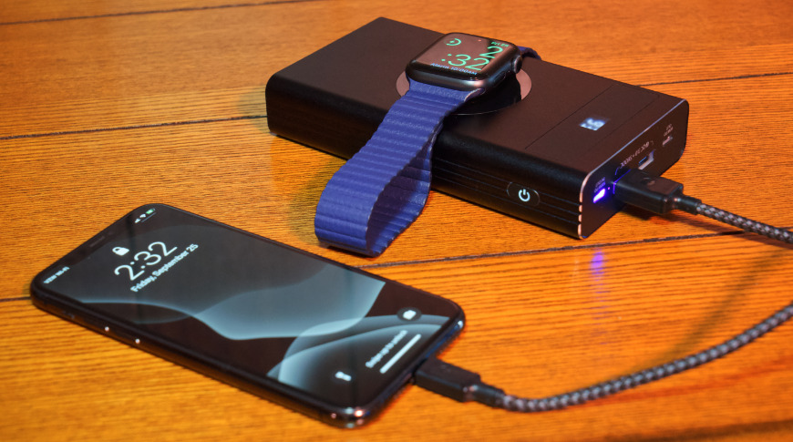 Charge up to five devices at once using the Flash 2.0
