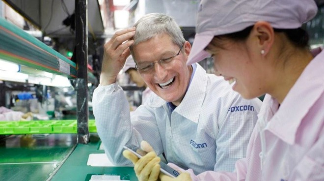 Apple CEO Tim Cook visiting a Foxconn assembly plant