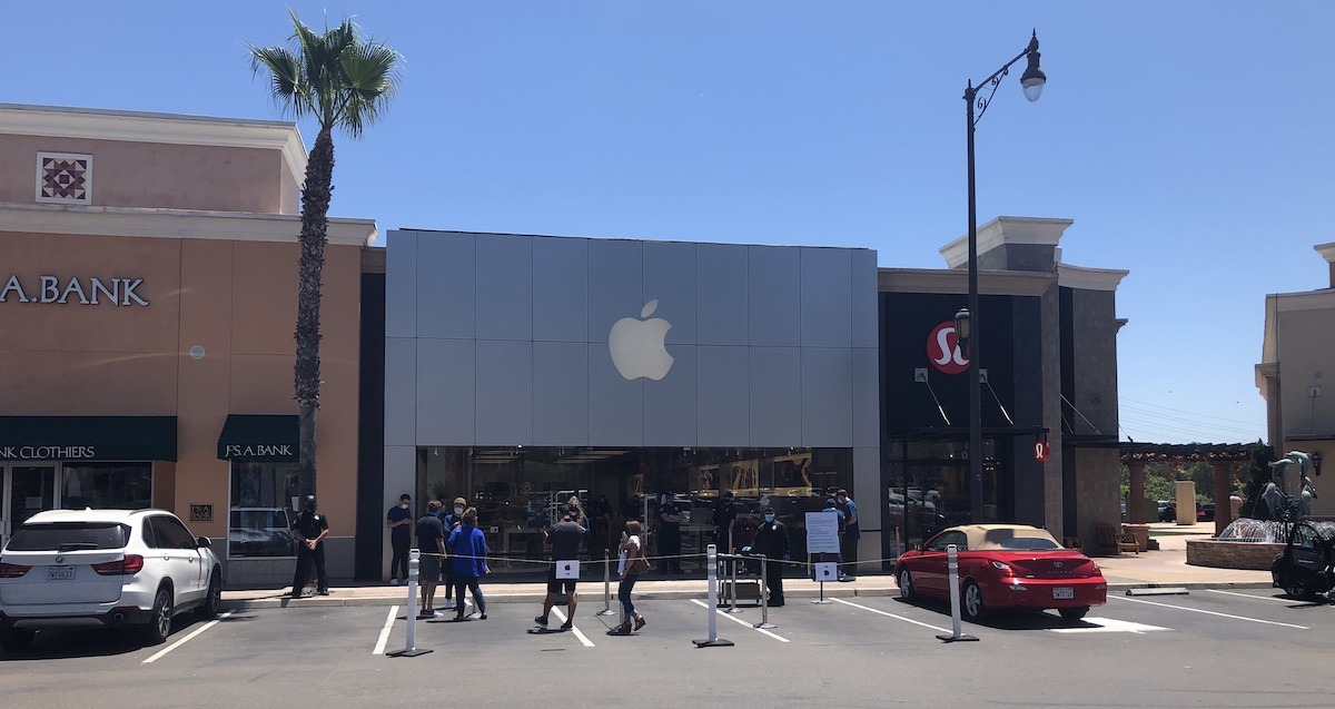 The Apple Store Carlsbad location in Carlsbad, Calif. was only admitting customers who had an appointment or a specific product in mind.