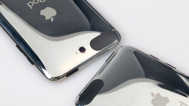 新しい画像は、カメラ付きの廃棄された第 3 世代 iPod touch を示しています