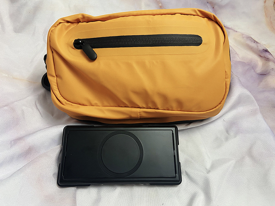 Side Pocket, wireless charging fanny pack – Ampere