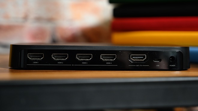 Five HDMI ports on the back of the Hue HDMI Sync box