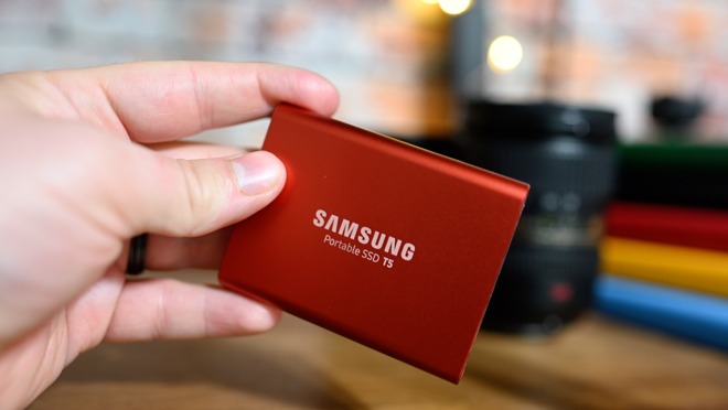 Samsung T5 in red