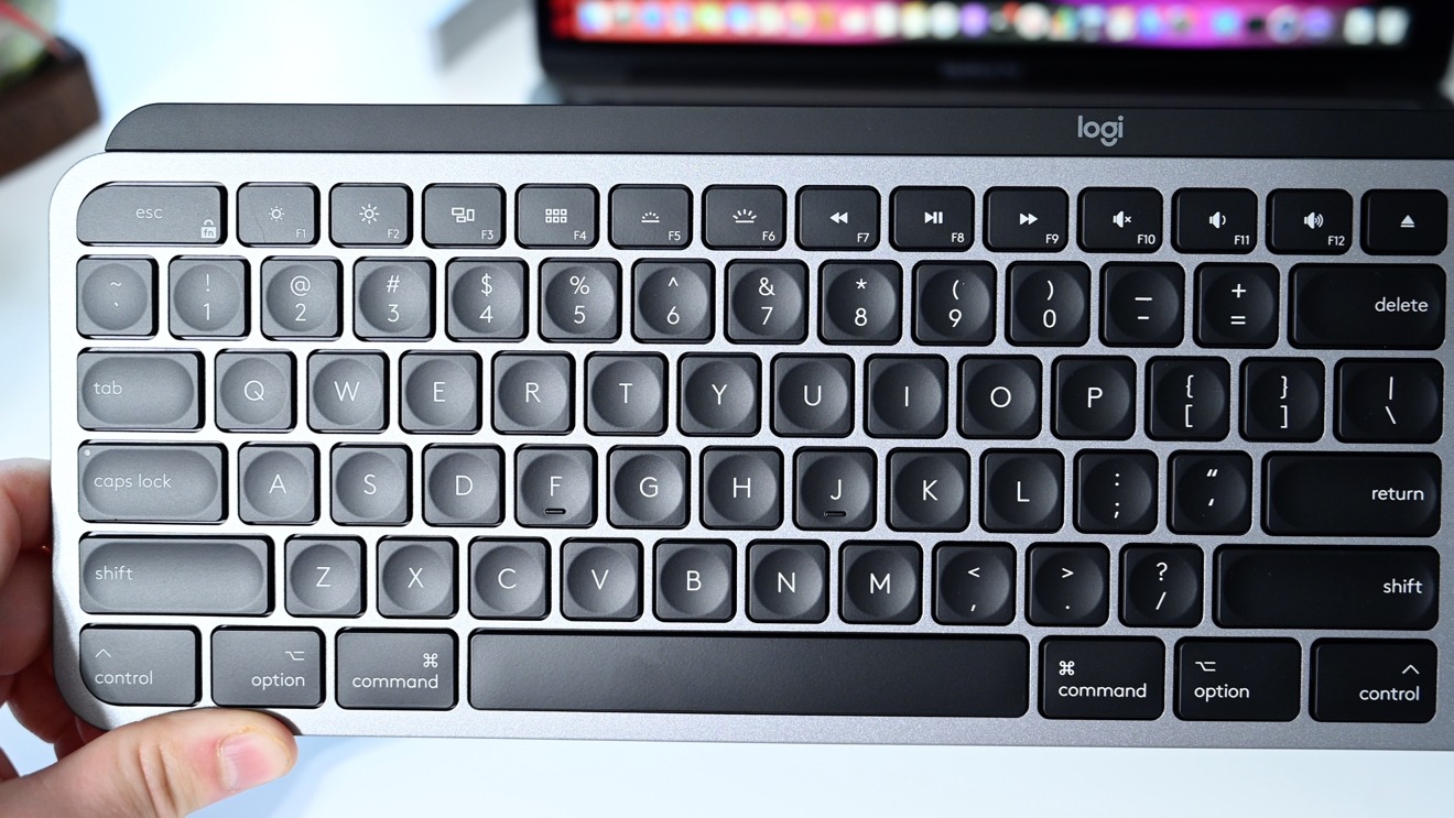 how to use logitech keyboard on mac