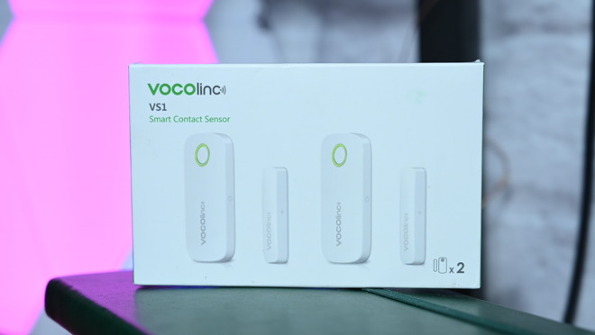 The box of the VOCOlinc VS1