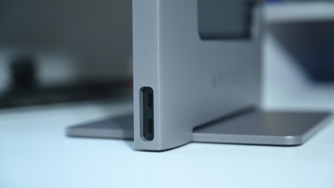 Brydge Vertical Dock has two Thunderbolt 3 ports