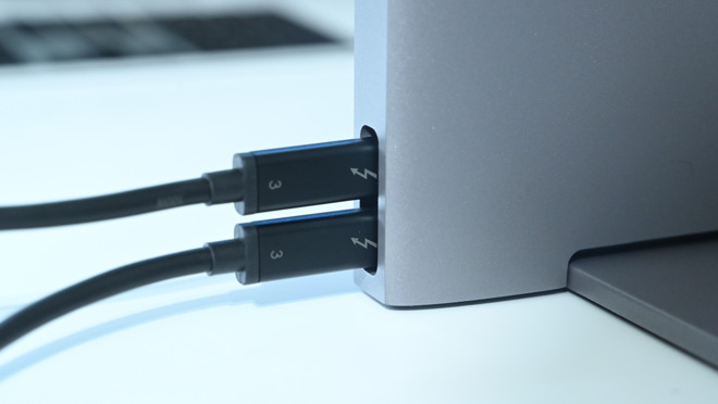 Two Thunderbolt 3 ports on the Brydge Vertical Dock