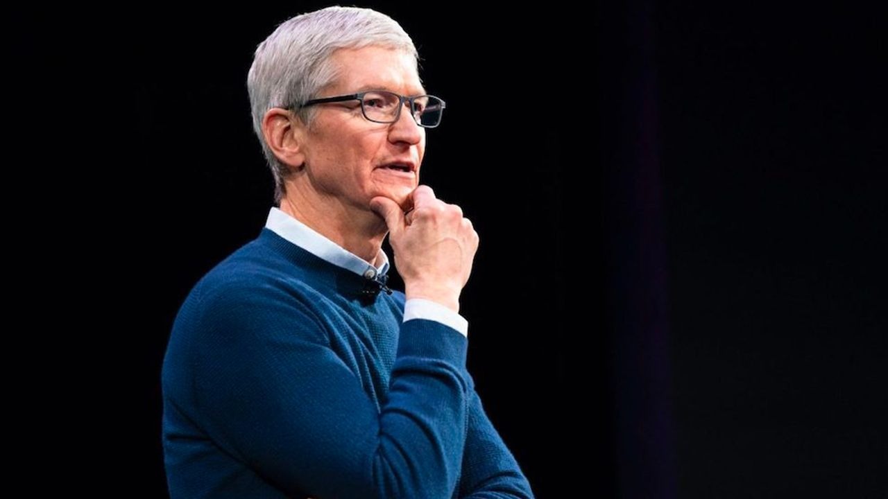 photo of Apple CEO Tim Cook is now a billionaire image