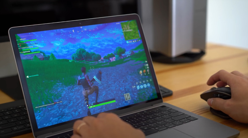 Fortnite played on a MacBook Pro