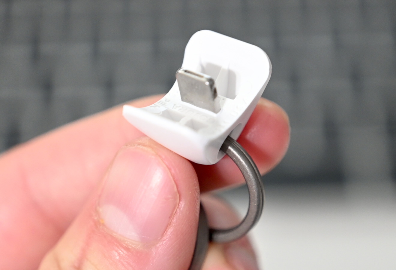 Anchor connects to the AirPods Lightning port