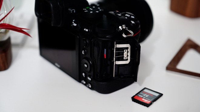 Dual SD card slots on the Nikon Z5