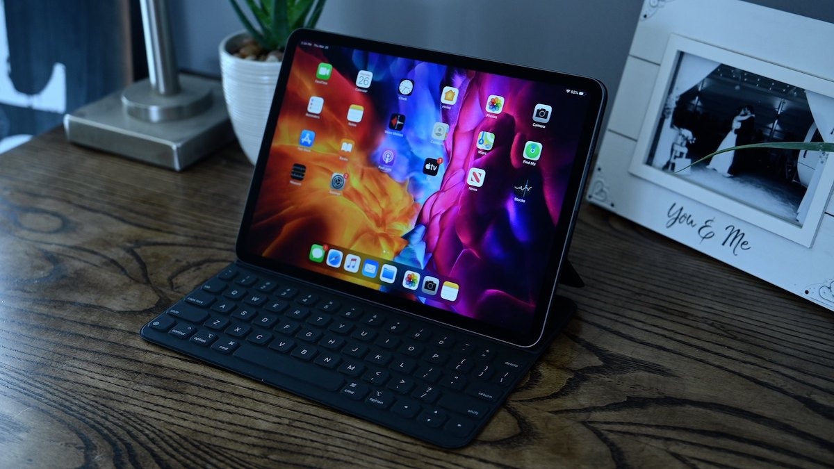 photo of Apple developing slimmer hinges, improved tactile feedback for iPad keyboards image