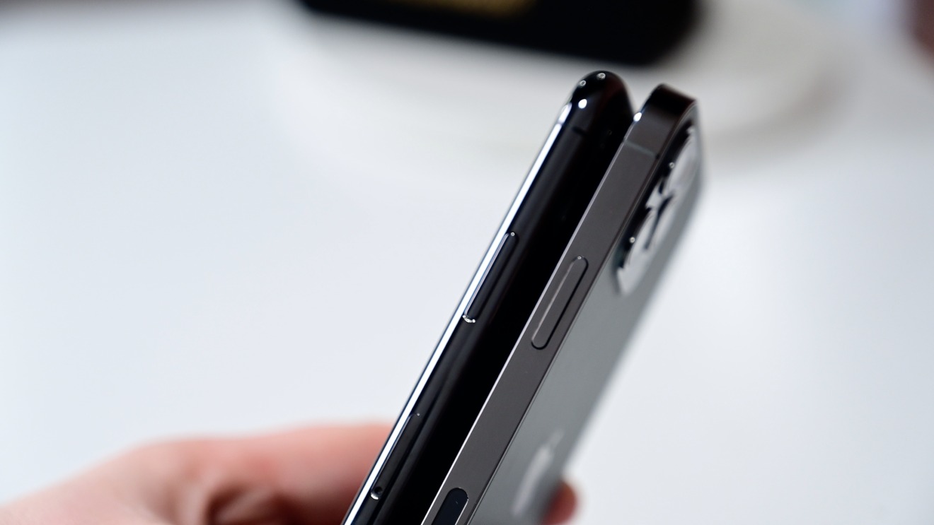 Graphite iPhone 12 Pro and space gray iPhone 11 Pro