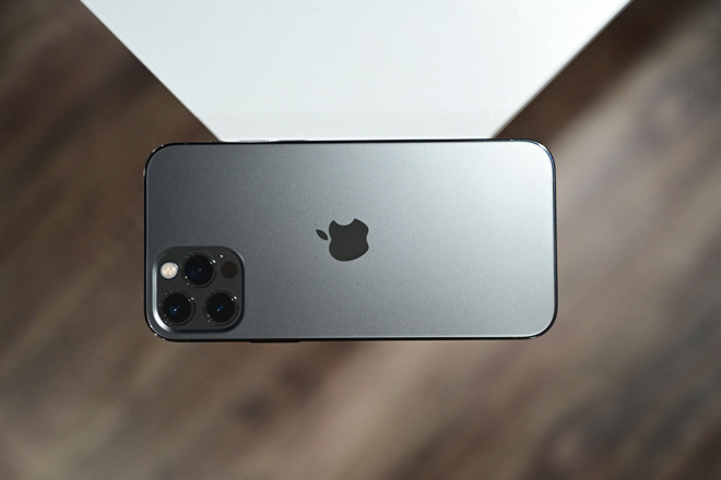 iPhone 12 Pro in graphite
