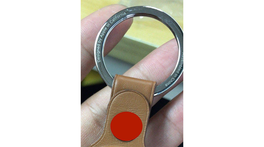 Photo Depicts Alleged AirTag Keychain - MacRumors