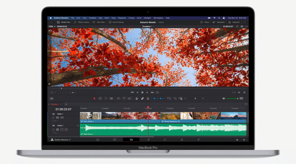 Apple showed the 13-inch MacBook Pro playing back 8K video
