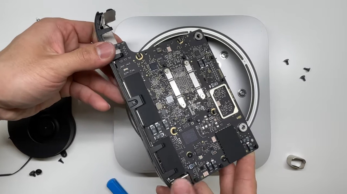 M1 Mac mini teardown reveals smaller logic board, non-upgradeable