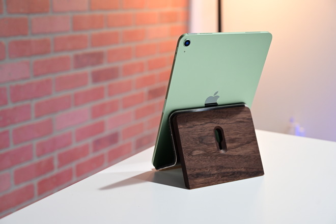 The new Grovemade stand with the new iPad Air 4