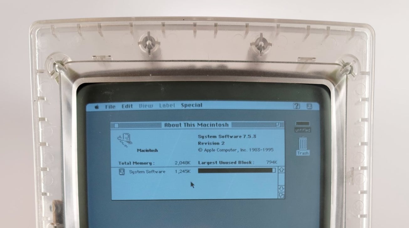 Clear Macintosh Classic prototype surfaces on Twitter | AppleInsider