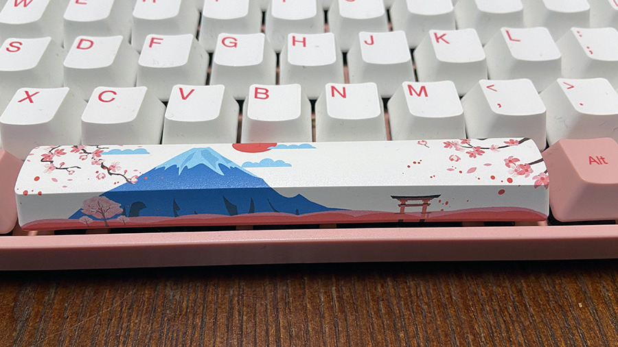 The space bar features a gorgeous wrap around graphic of Mount Fuji