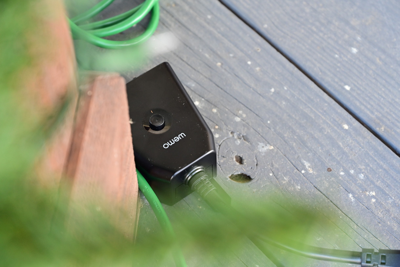 Controlling our outdoor lights with the Wemo smart plug