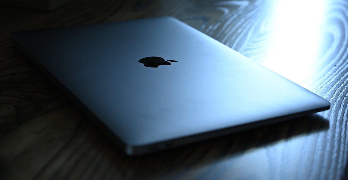 File:M2 Macbook Air Midnight model - 1.jpg - Wikipedia