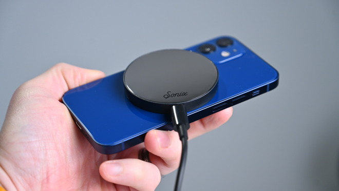 Sonix Magnetic Link wireless charger