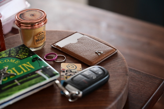Labodet MagSafe wallet in honey leather