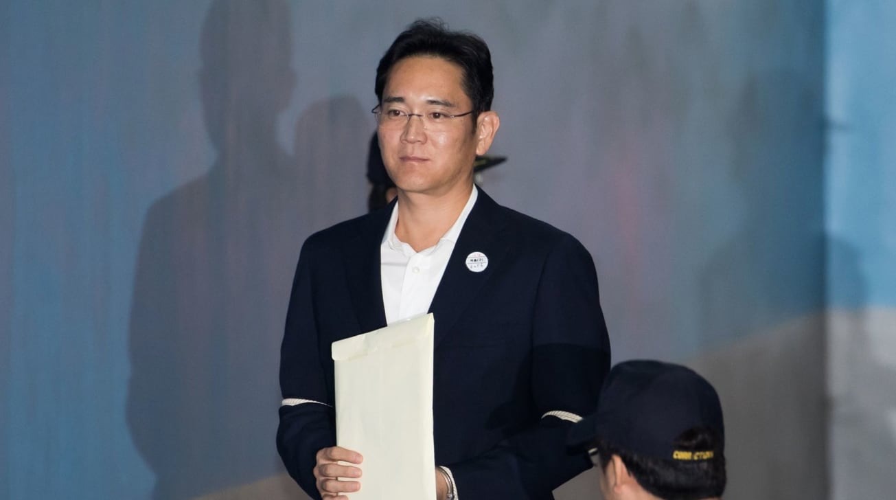 photo of Samsung heir returns to prison over South Korean bribery scandal image